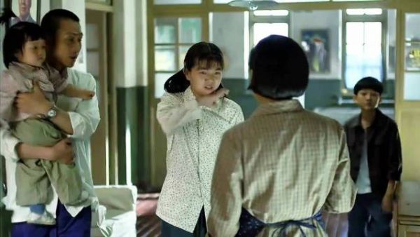 姑姑，我们家来了个人，这个姑姑真的是操碎了心，父母爱情