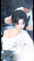 这是短发的卢昱晓？可塑性太强了吧