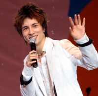 闹大了！谢娜喊话薛之谦：请你道歉，双方恩怨被扒，评论区炸锅了