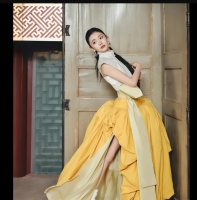 刘浩存撞色礼服裙，激情热舞，张力十足！