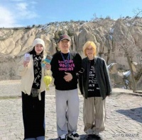 黄渤土耳其被拍，脸胖了一圈还没架子！网友：这才叫路人缘！