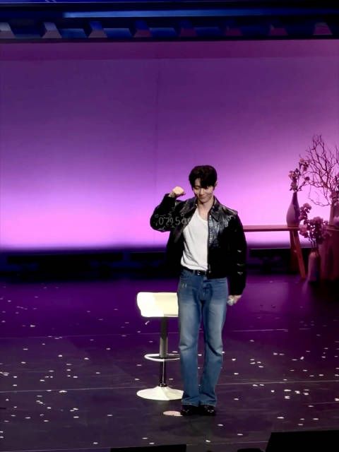 黄旼炫东京UTOPIA演出饭拍视频曝光