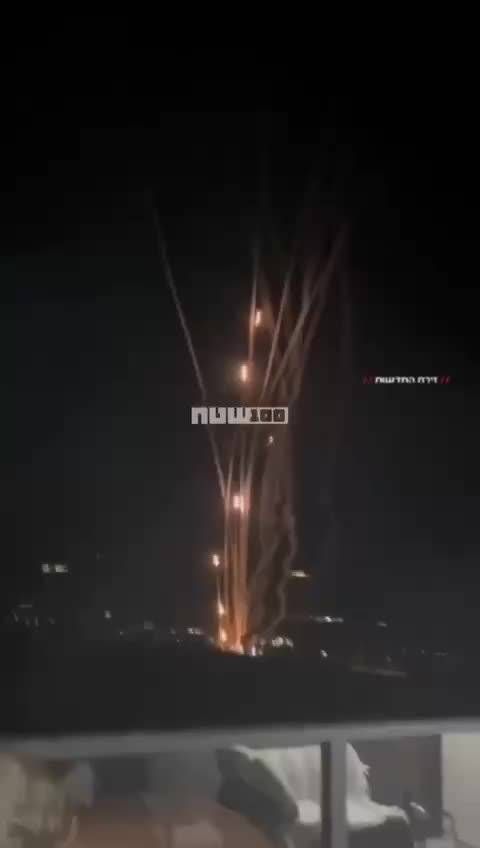 看得出地主家还有余粮，可怜了川普好大儿 来源：RVvoenkor