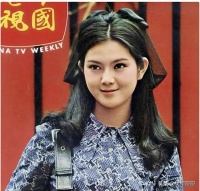 她8岁拿下金马奖，24岁嫁入百亿豪门，40岁带着4亿离婚费潇洒转身