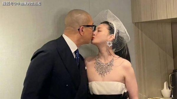 具俊晔演出曝光 观众不足千人,小s带全家撑场面,大s送花篮告白