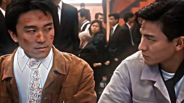 周星驰刘德华荧幕初吻引热议