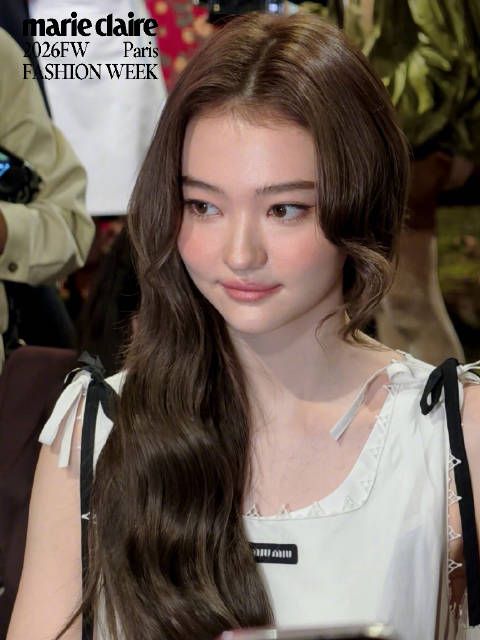 Ella Gross超高辨识度美貌引热议，镜头扫过画质变清晰