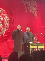 岳云鹏亮相德云社表演 谈“德云一哥”身份