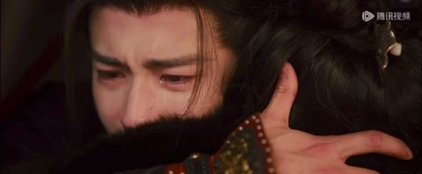 张凌赫演绎逐玉角色获赞,谢征求婚引关注