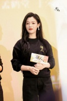 陈丽君谈与梁家辉合作感受 无镜头仍赤脚走沙漠，直言受震撼