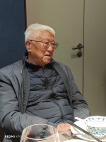 李伦新：一位平易近人的作家