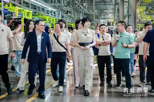 姚安娜回应豪门分工，代言阿维塔07引爆市场