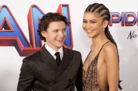 与赞达亚秘密完婚 荷兰弟自曝：当奶爸后就退圈！