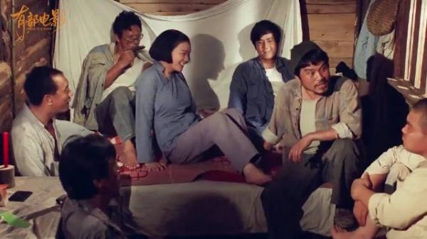 被丈夫卖掉嫁给7个光棍,她逃了两次却主动留下,结局看哭万人!