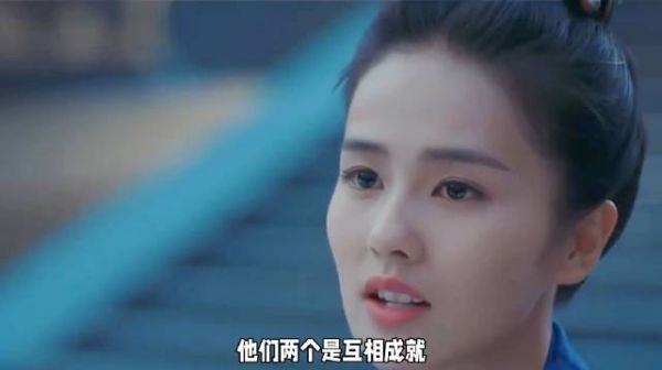 刘大锤直播称张凌赫仅与白鹿交往，早年形象普通近年走红无恋爱迹象