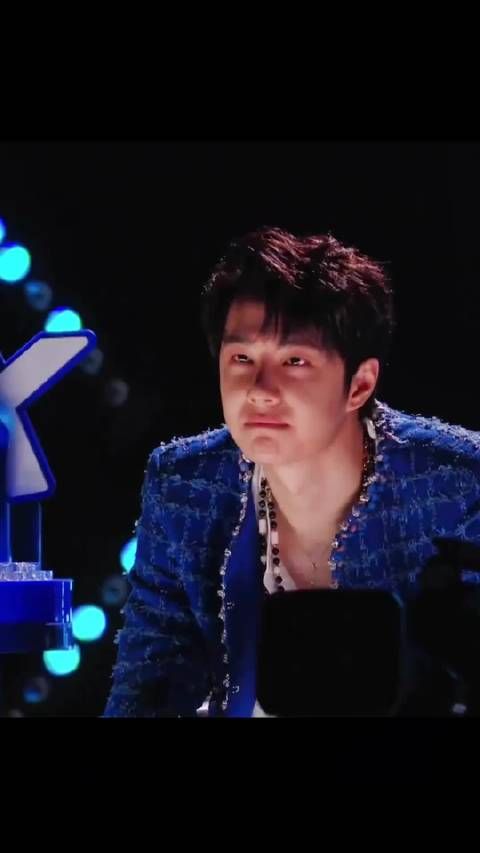 你是短暂的花朵，也是长久的琥珀