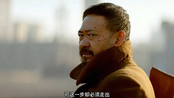 你打，你朝这打，怂样子你还玩把枪呢！