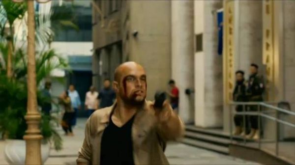 原本想一死了之，可在杀光仇人后又有了新希望