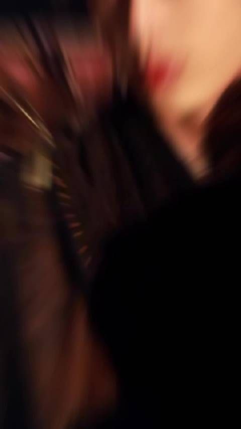 归鸾｜犀利的眼神