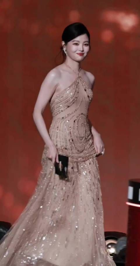 红气养人～～意气风发～梦回柏林，辛芷蕾20岁