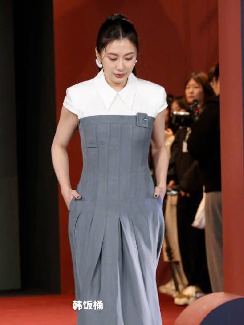 现场太冷了,贾静雯真的美丽冻人