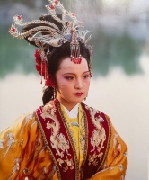 《红楼梦》贾府四春，穿行在名字里的春日全景