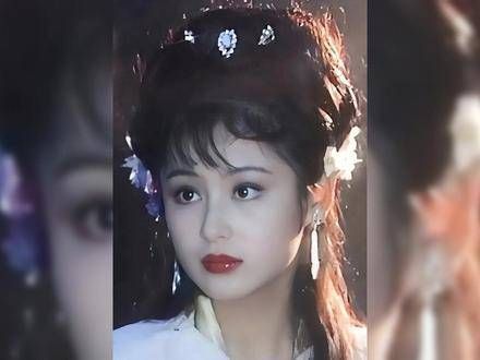 57岁陈红与58岁茹萍同台亮相，气质胜皮相