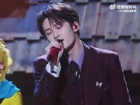 檀健次周冬雨将亮相第16届北影节开幕式