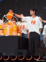 杜华活下来了！王一博确认续约乐华娱乐！第一件事就改了这个