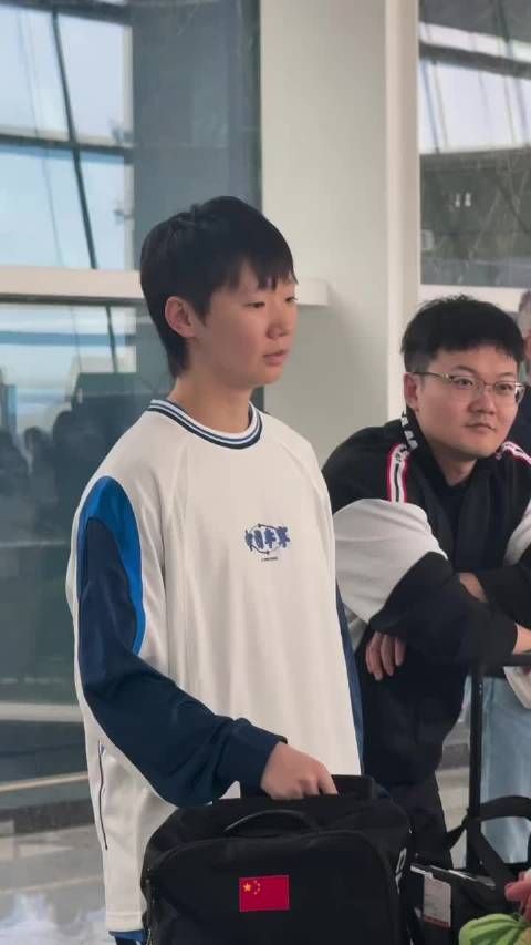 曼昱比赛顺顺利利,加油