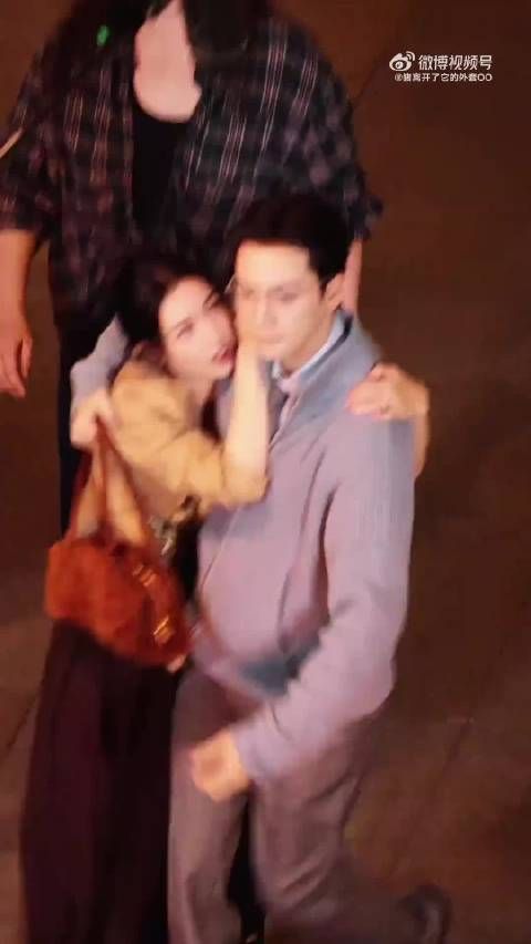 陈伟霆、钟楚曦、向涵之《爱情慢慢》这三个人就这样随意排列组合!