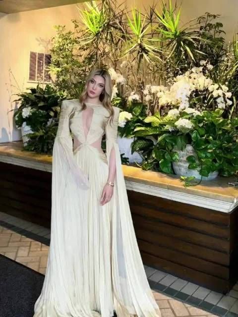 水果姐晒与谷爱凌母女及男友合影，展跨圈人脉