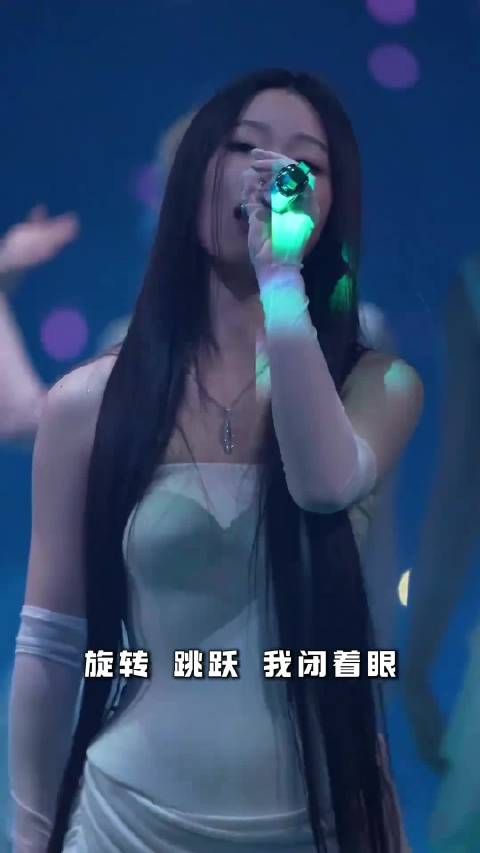 单依纯被指只会唱不会写,翻唱多原创少引争议