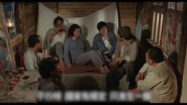 女人被丈夫欺骗,被拐卖到深山,同时嫁给了七个男人3