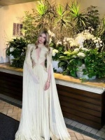 水果姐晒与谷爱凌母女及男友合影，展跨圈人脉