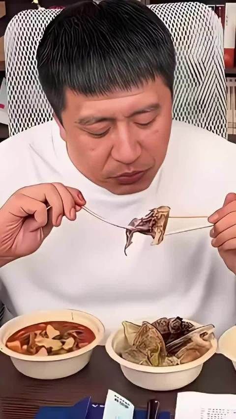 张雪峰饮食引争议，团队家人被指失职