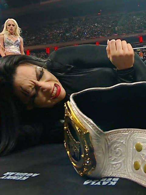 上次用话筒砸 这次用冠军腰带砸 第1714期