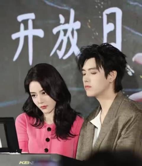 《白日提灯》热播，大方营业没毛病，反向热度拉满 都来追