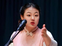 赵芸一登台便直面副总发出严正警告，这一刻众人恍然：她的走红已势不可挡！