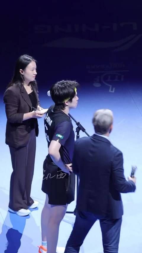 王楚钦比赛突发干呕，师娘芦璐心疼落泪