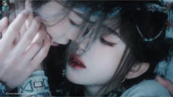 田嘉瑞荧幕初吻献鞠婧祎,《月鳞绮纪》红绸雪景演绎含蓄爱恋