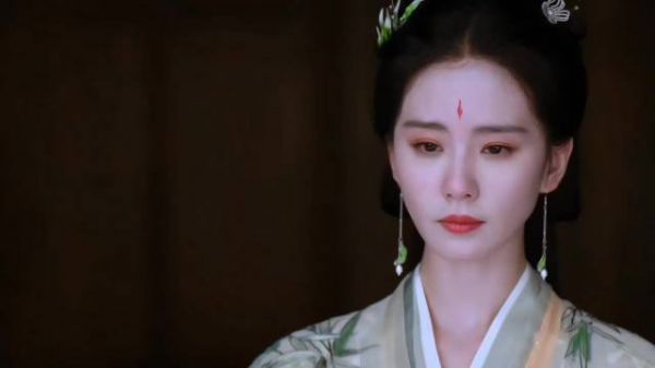 刘诗诗献祭古偶标签转型电影圈，张艺谋《惊蛰无声》成新战场