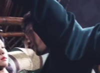 曾舜晞镜头张力拉满，身姿状态绝佳，这段画面值得循环百遍！