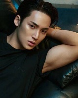 29岁，在韩国，还没有女朋友，但已经是时尚达人了！