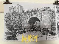 82岁济南大爷退休后拿起钢笔，用上万笔勾勒城市建筑，“每一幅都是‘会说话的老照片’”