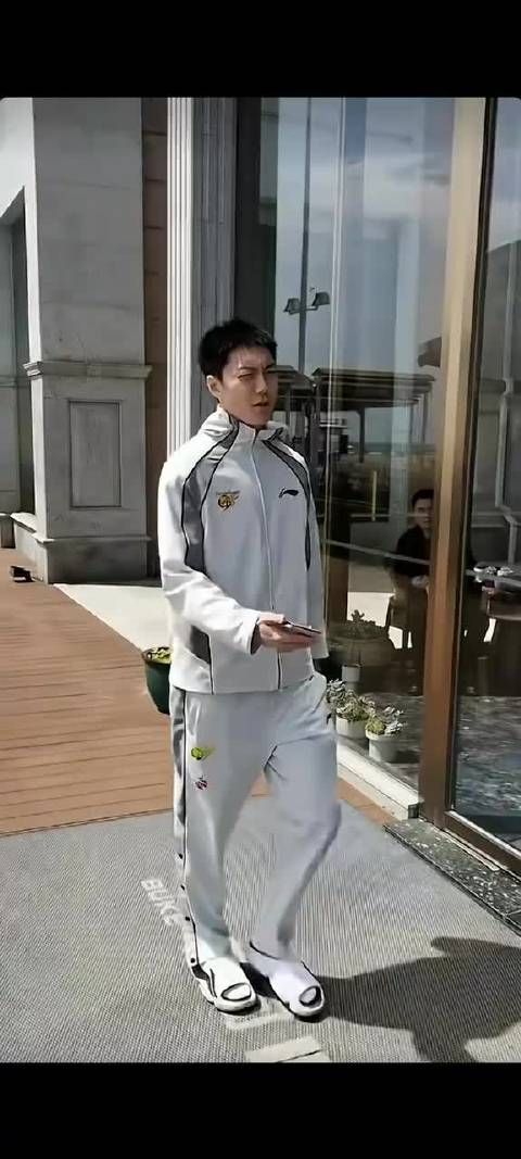 胡明轩这一把送了多少张票？