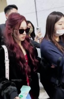 宋雨琦现身景德镇明显消瘦引担忧