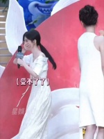 鞠婧祎陈都灵 毫无默契何尝不是另一种默契 ！