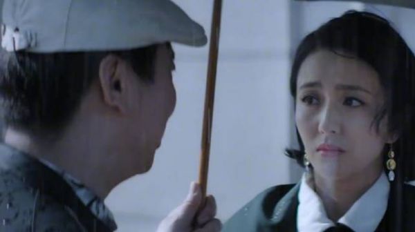 佟丽娅竟然被老男人骗了一大笔钱