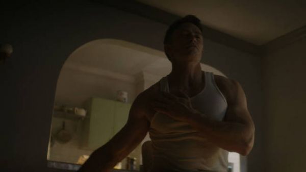 第二季第4集开场靶眼耍帅片段太精彩了!